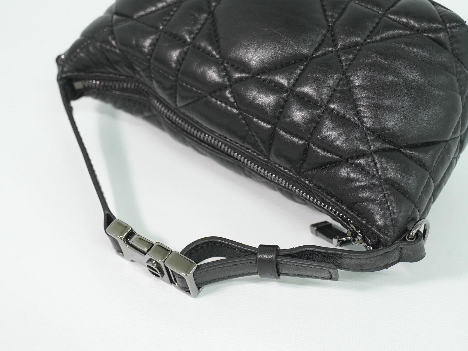 Christian Dior Diortravel Nomad Pouch Macrocannage Quilt Calfskin Black Leather Clutche & Pouche Bag (Pre-Owned)