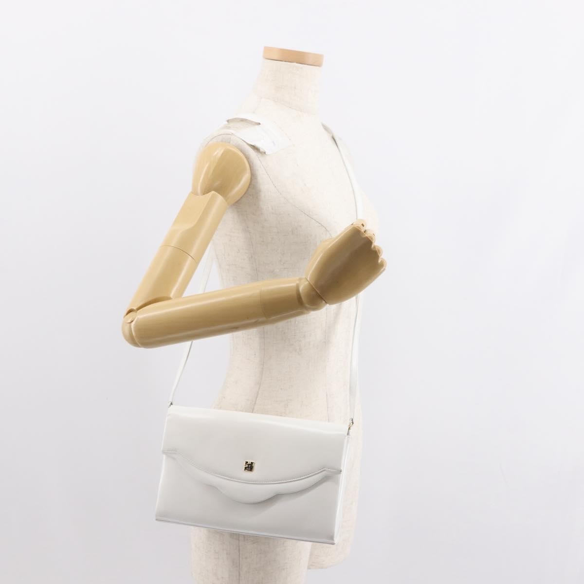 Givenchy Shoulder Bag Leather White Leather Shoulder Bag Bag (Pre-Owned)