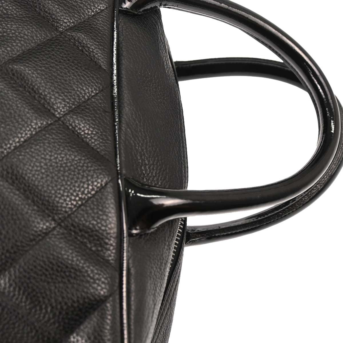 Chanel Embossed Logo Bowler Bag Quilted Caviar Black Leather Travel Bag Bag (Pre-Owned)