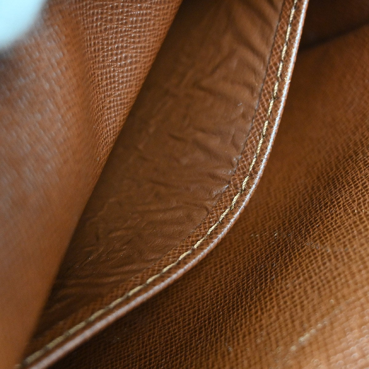 Louis Vuitton Amazone Bag Monogram Canvas Brown Canvas Shoulder Bag Bag (Pre-Owned)