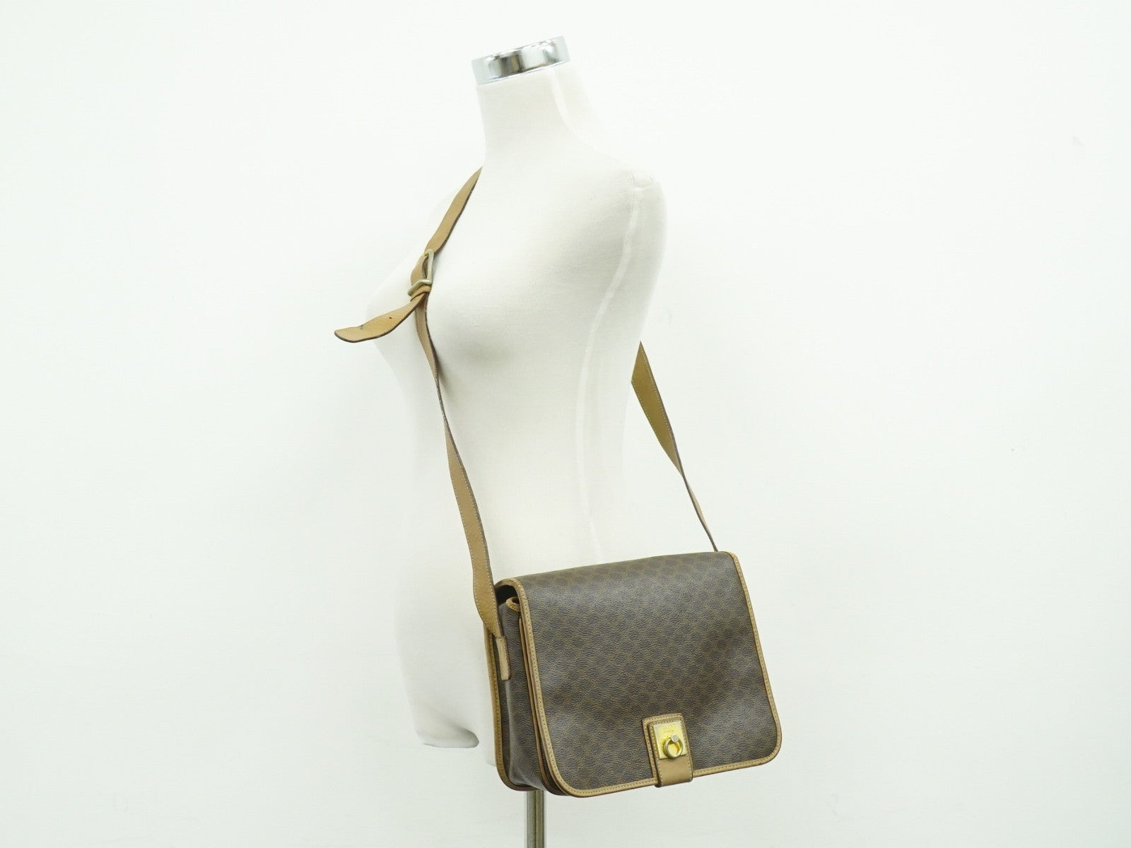 Celine Vintage Macadam Shoulder Bag Canvas And Leather Brown Canvas Shoulder Bag Bag (Pre-Owned)