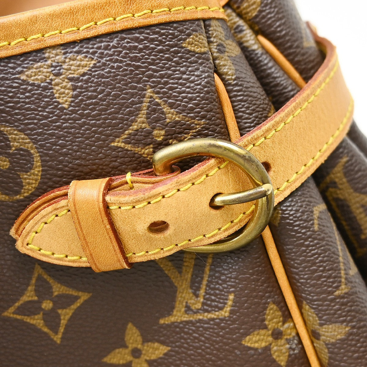 Louis Vuitton Batignolles Handbag Monogram Canvas Brown Canvas Shoulder Bag Bag (Pre-Owned)