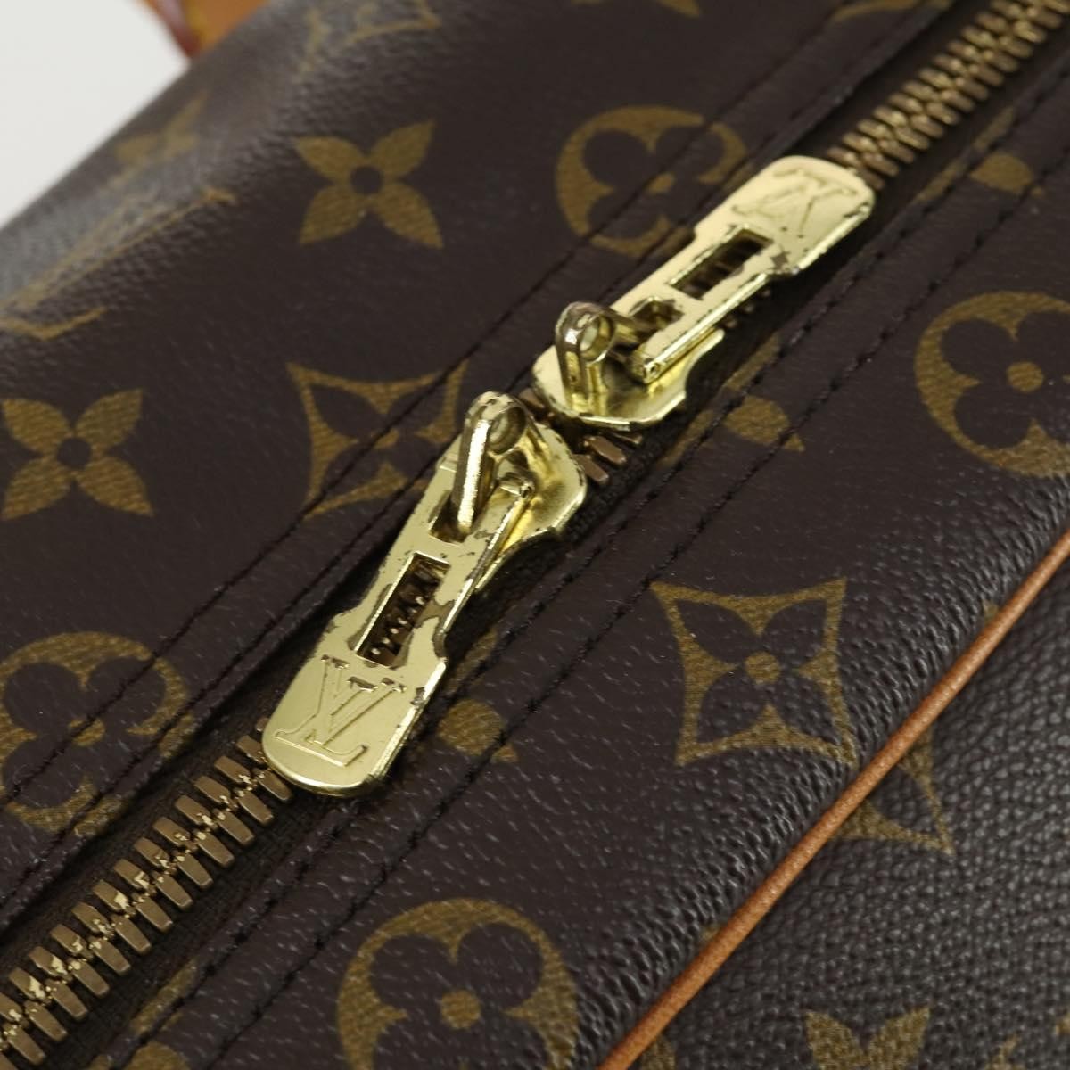 Louis Vuitton Sirius Handbag Monogram Canvas Brown Canvas Travel Bag Bag (Pre-Owned)