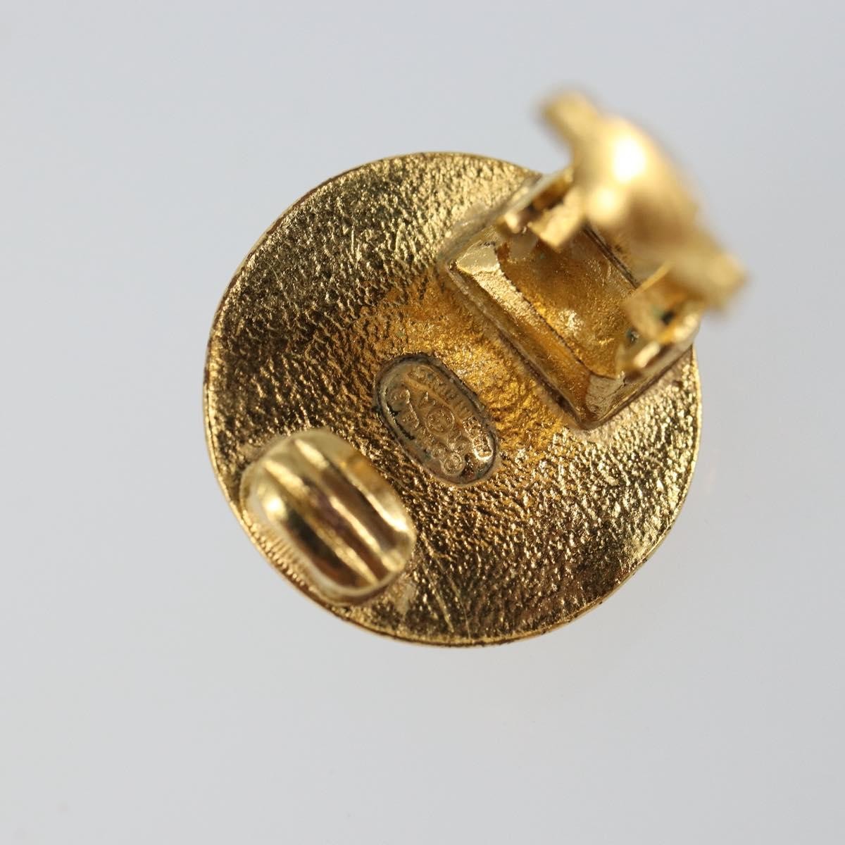Chanel Vintage Cc Round Clip-On Earrings Metal Gold Metal Earrings Jewelry (Pre-Owned)