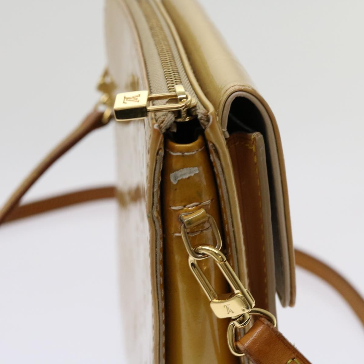 Louis Vuitton Mott Handbag Monogram Vernis Beige Patent_Leather Clutche & Pouche Bag (Pre-Owned)