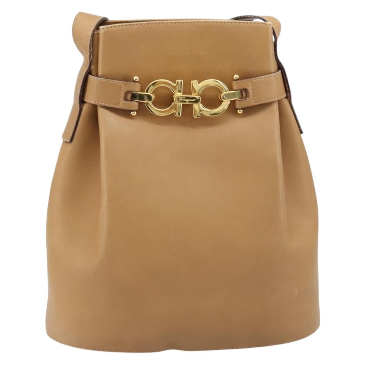 Salvatore Ferragamo Gancini Shoulder Bag Leather Beige Leather Shoulder Bag Bag (Pre-Owned)