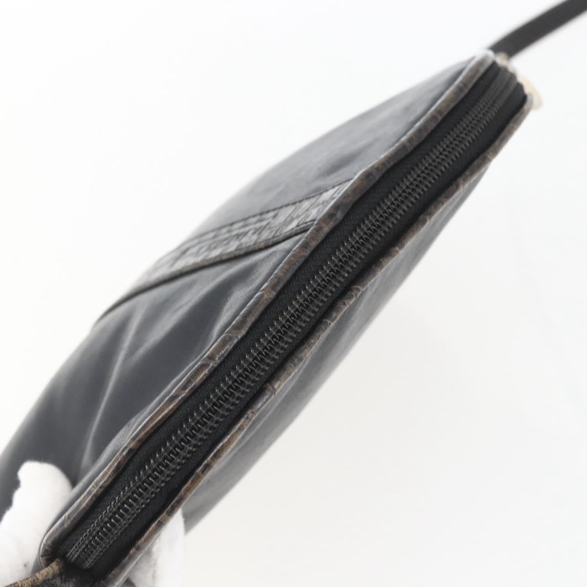 Fendi Vintage Shoulderbag Leather Black Leather Shoulder Bag Bag (Pre-Owned)