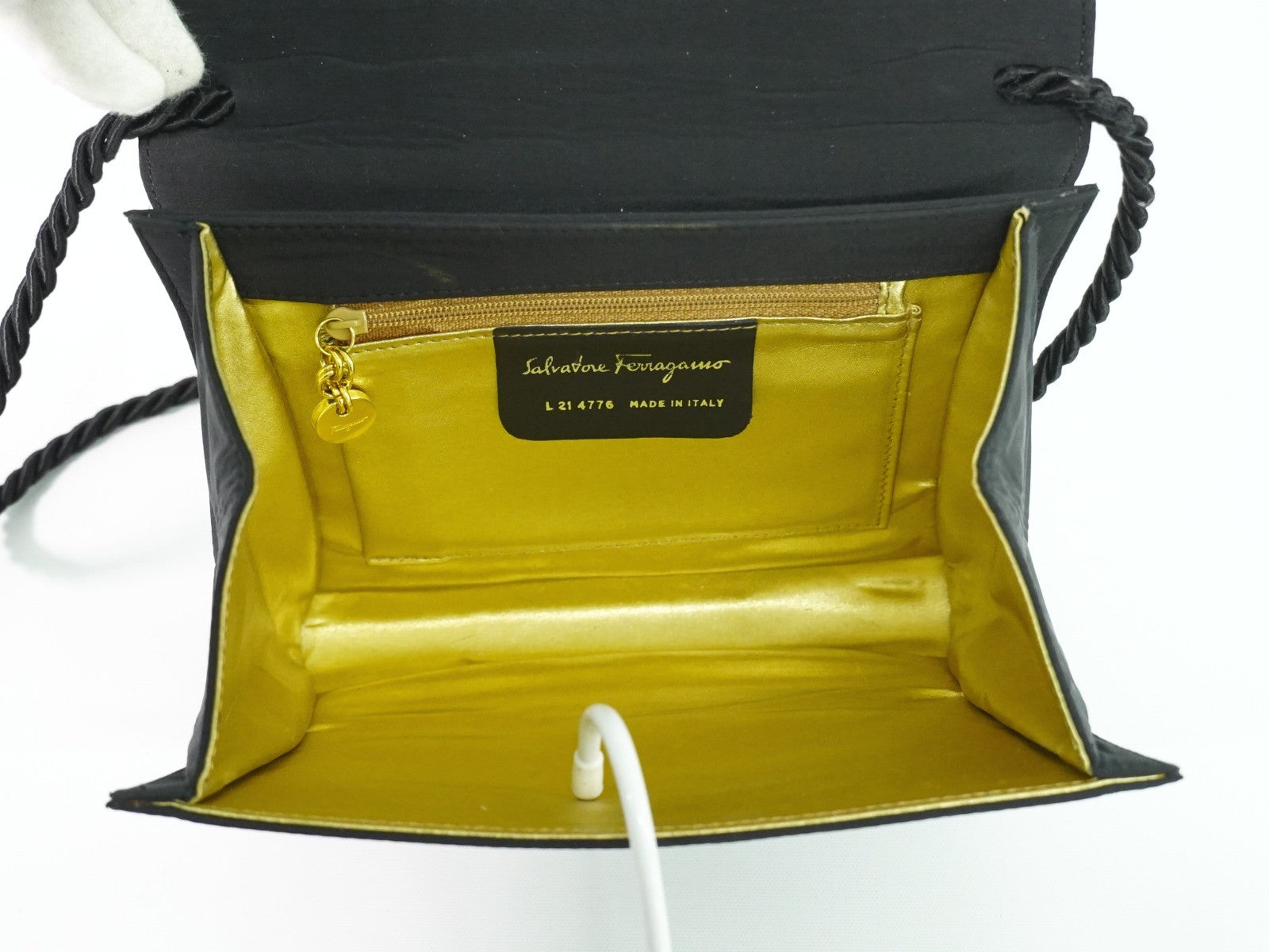Salvatore Ferragamo Vintage Shoulder Bag Nylon Black Nylon Shoulder Bag Bag (Pre-Owned)