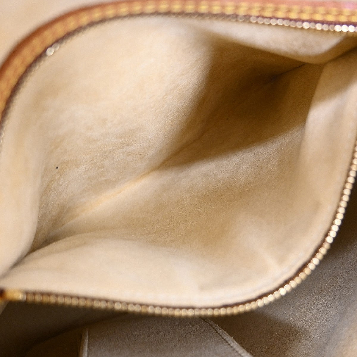 Louis Vuitton Monogram Looping Handbag Monogram Canvas Brown Canvas Shoulder Bag Bag (Pre-Owned)