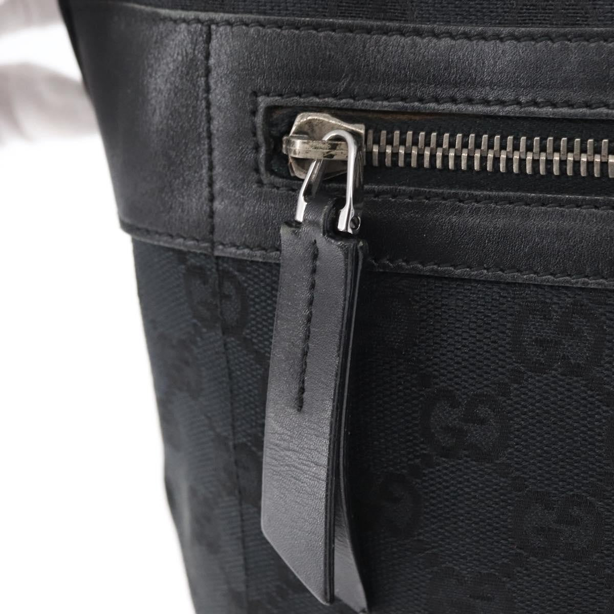 Gucci Vintage Shoulder Bag Gg Canvas And Leather Black Canvas Shoulder Bag Bag (Pre-Owned)