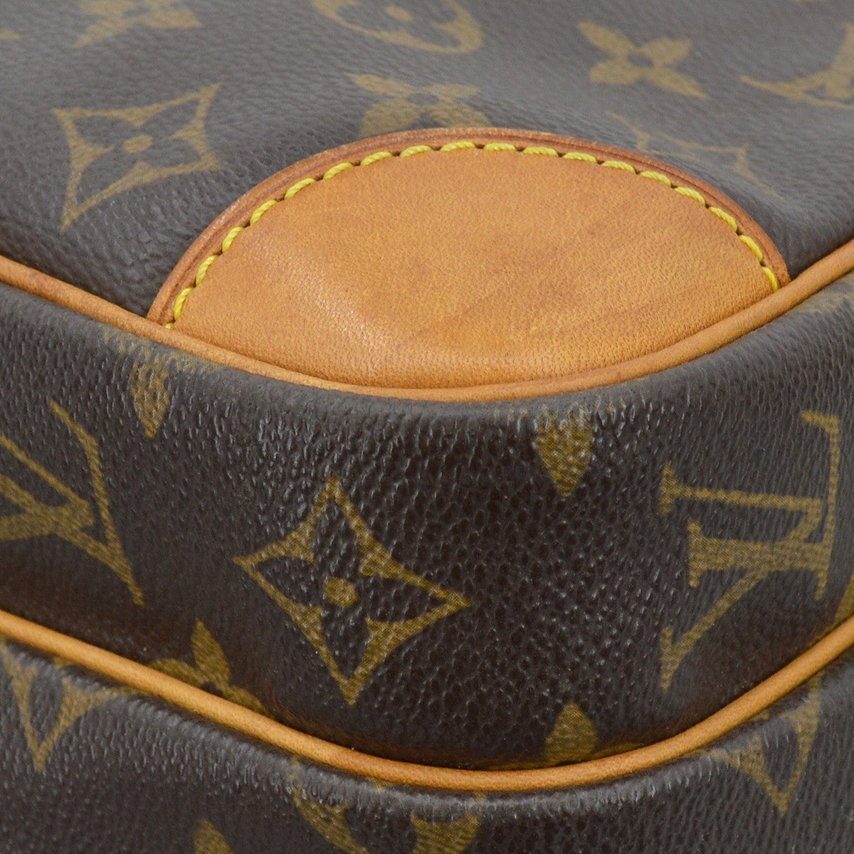 Louis Vuitton Nil Messenger Bag Monogram Canvas Brown Canvas Shoulder Bag Bag (Pre-Owned)