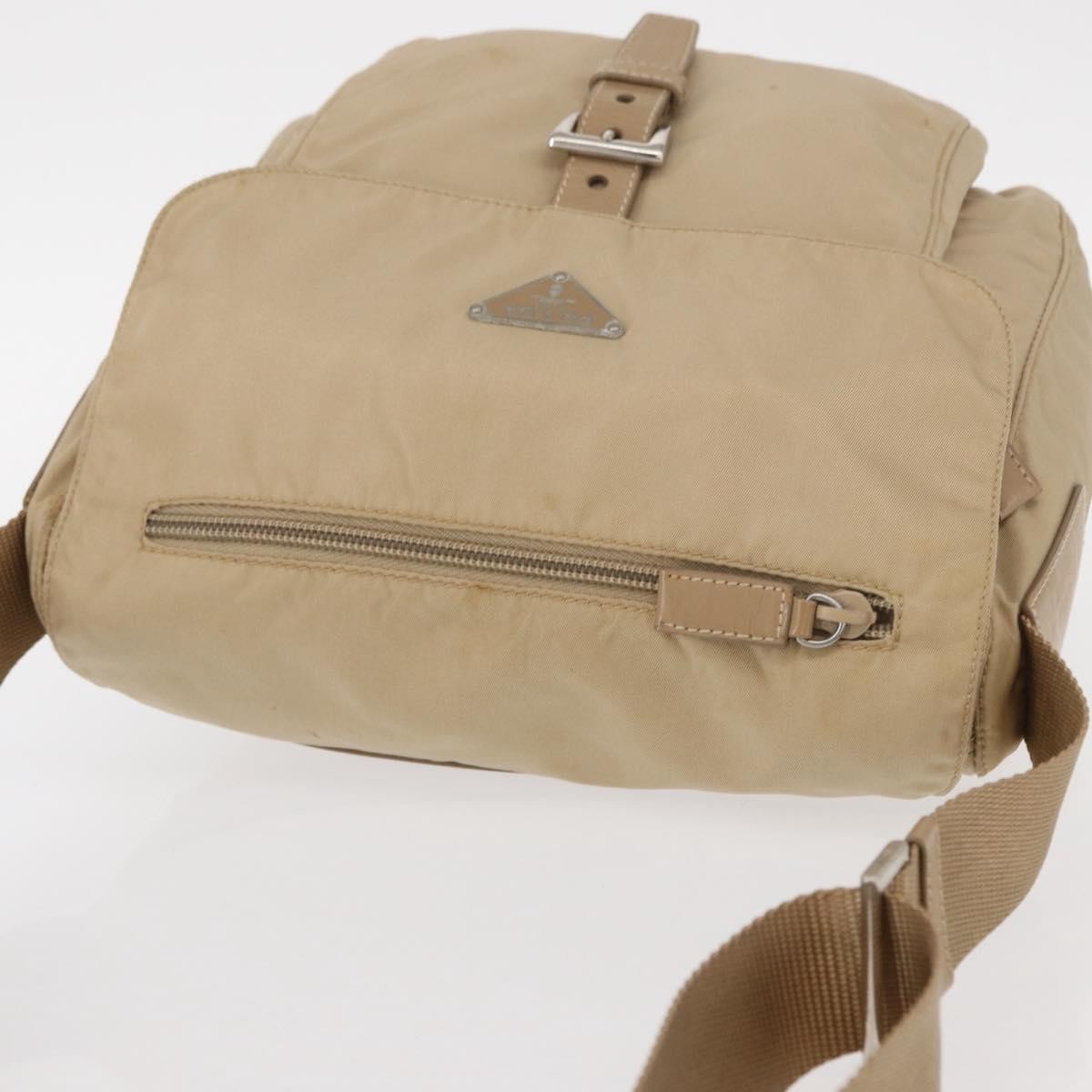 Prada Buckle Messenger Bag Tessuto Beige Nylon Shoulder Bag Bag (Pre-Owned)