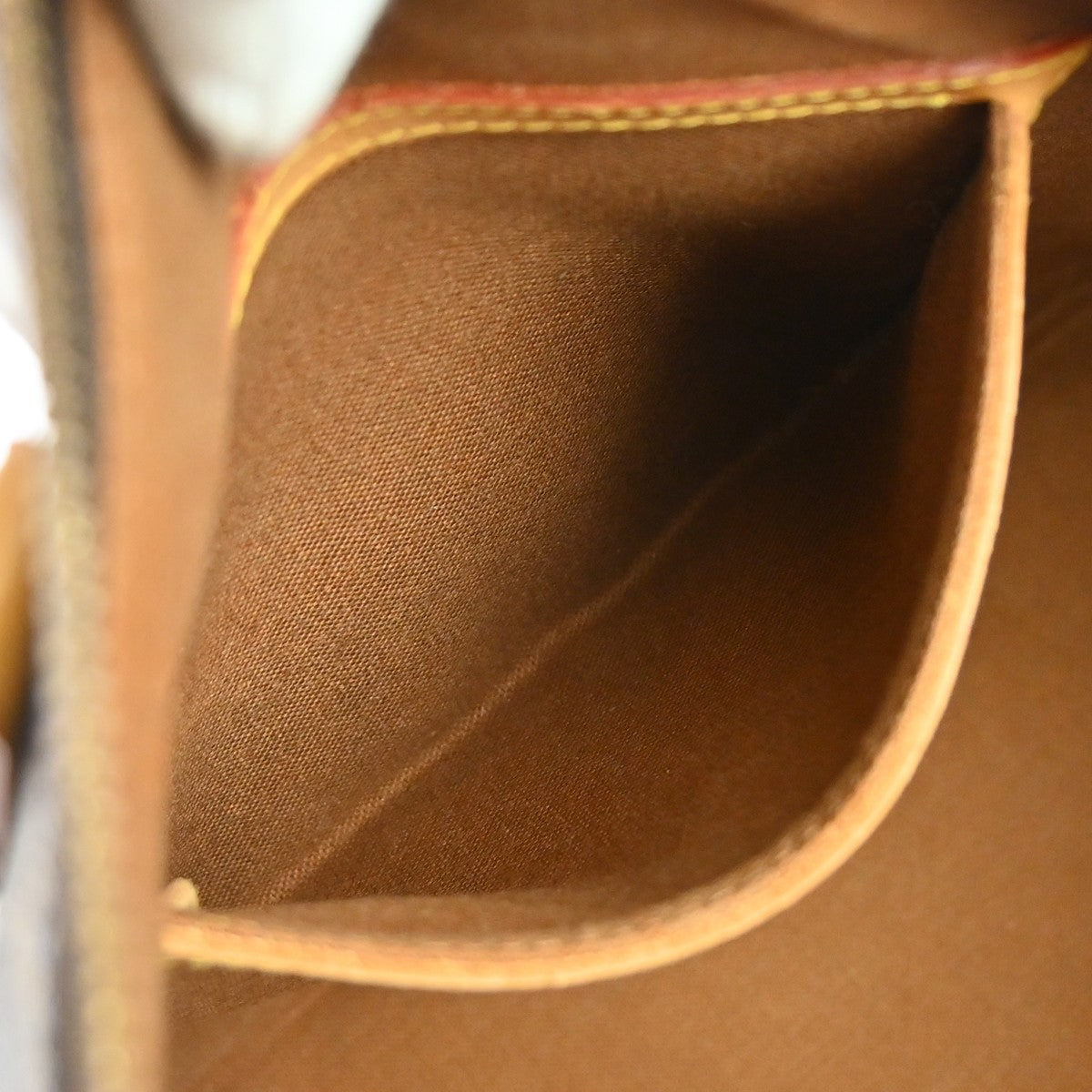 Louis Vuitton Alma Handbag Monogram Canvas Brown Canvas Handbag (Pre-Owned)