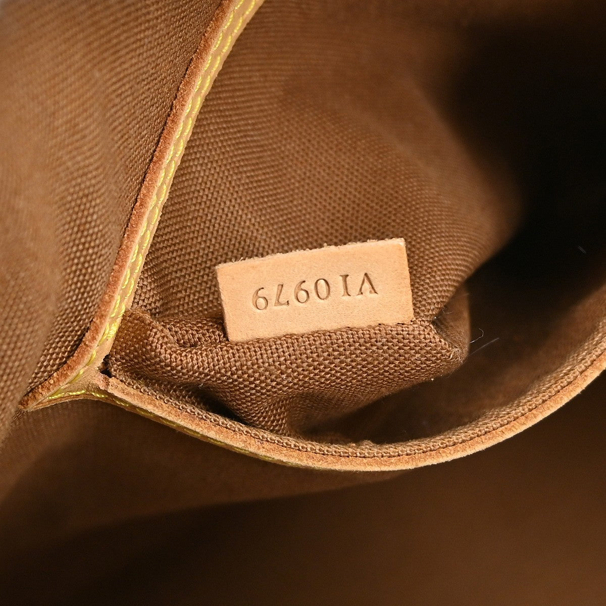 Louis Vuitton Alma Handbag Monogram Canvas Brown Canvas Handbag (Pre-Owned)