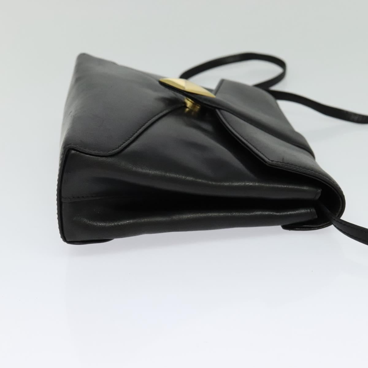 Givenchy Shoulder Bag Leather Black Leather Shoulder Bag Bag (Pre-Owned)