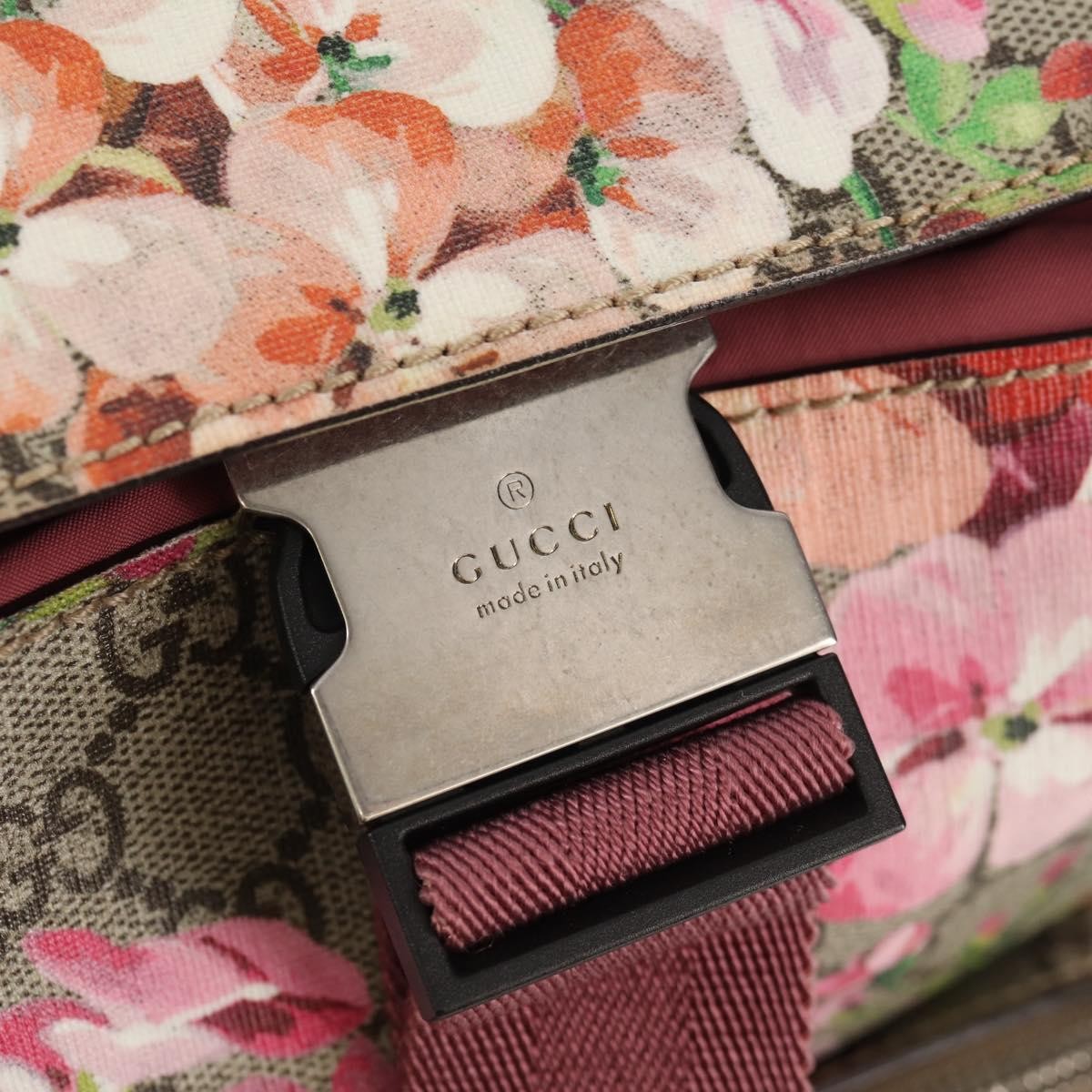 Gucci Buckle Backpack Blooms Print Gg Coated Canvas Beige Canvas Backpack Bag (Pre-Owned)