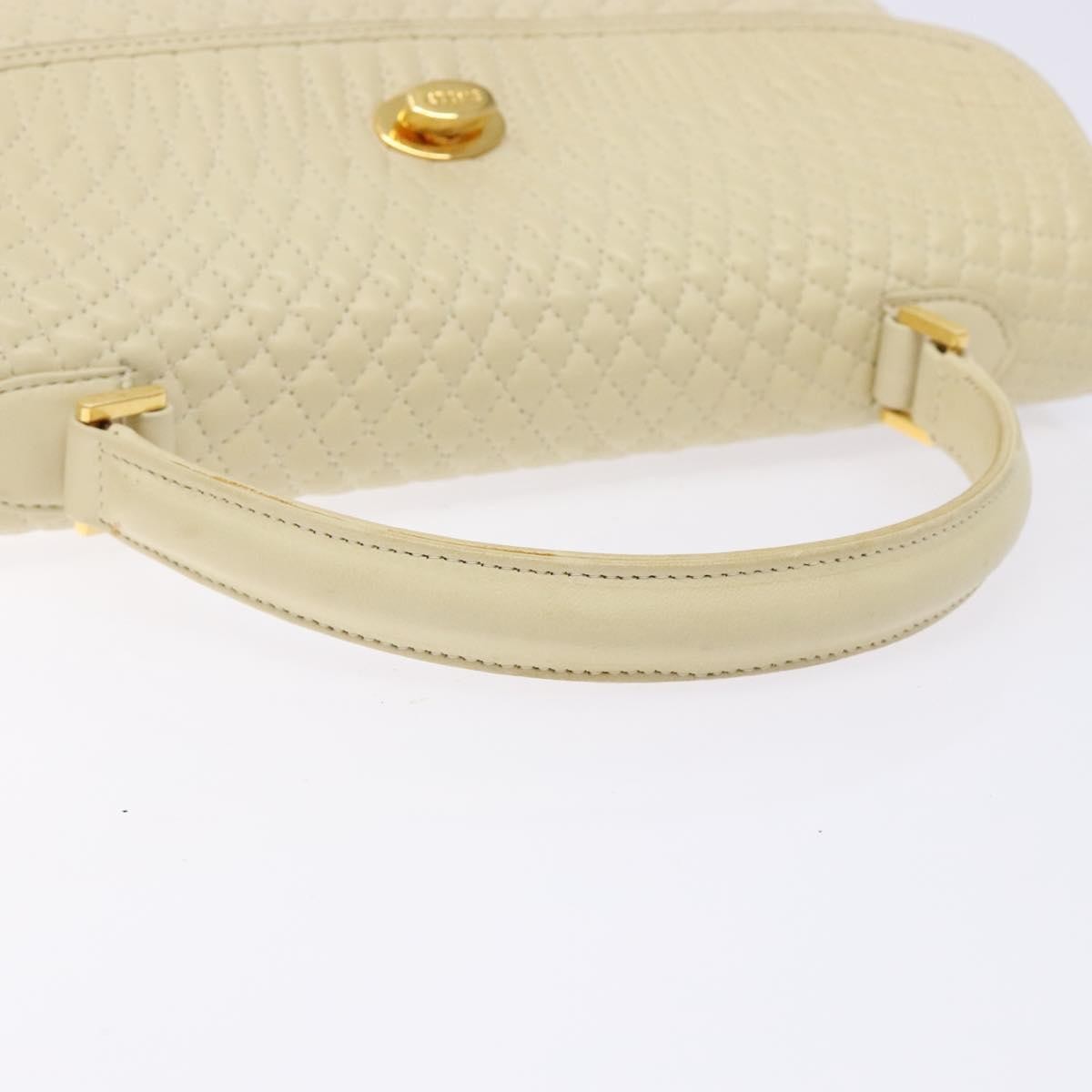 Bally Vintage Flap Handbag Quilted Leather Ecru Leather Handbag (Pre-Owned)