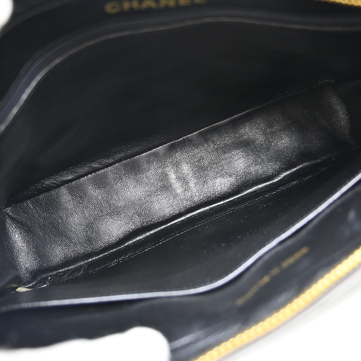Chanel Vintage Square Classic Single Flap Bag Quilted Lambskin Black Leather Shoulder Bag Bag (Pre-Owned)