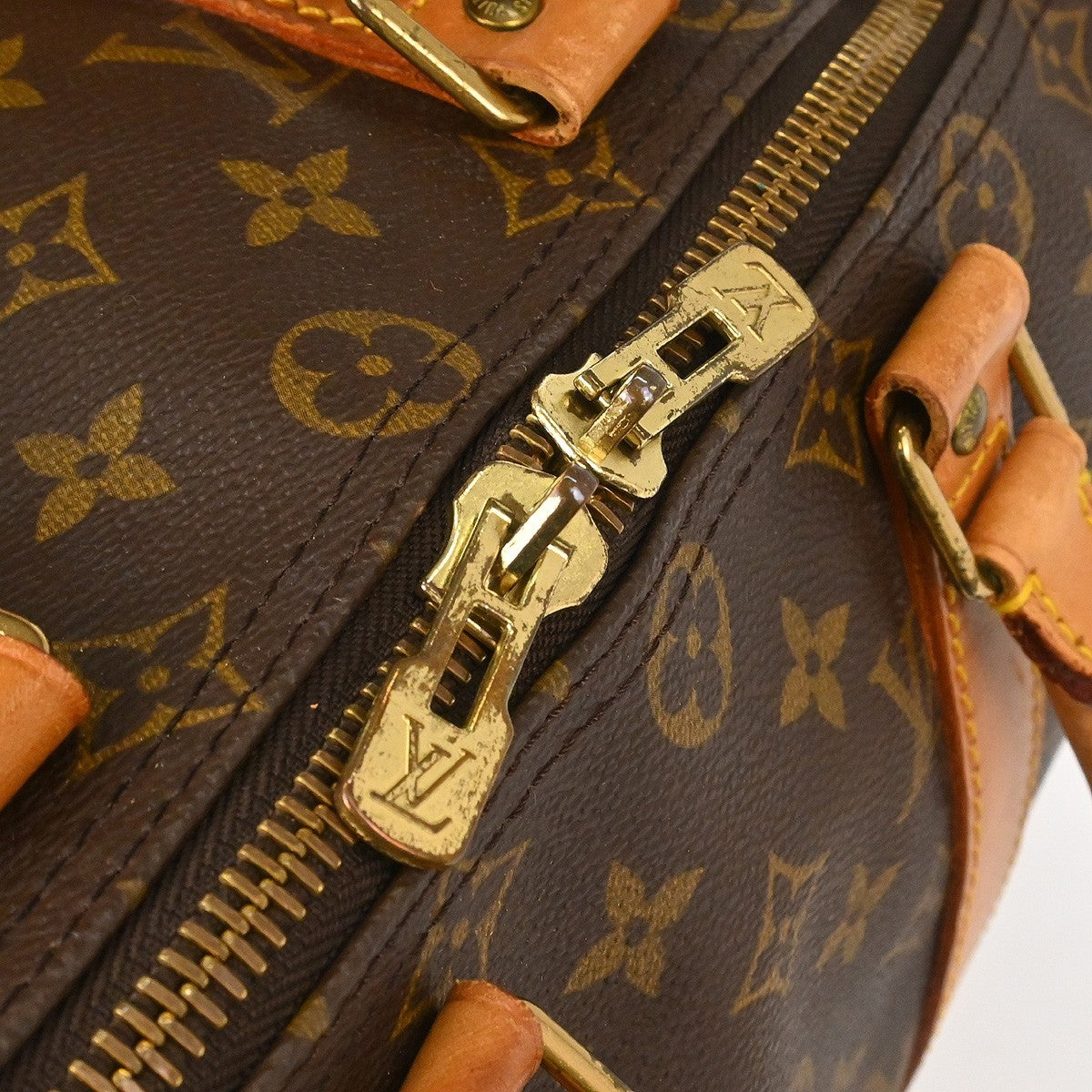 Louis Vuitton Keepall Bag Monogram Canvas Brown Canvas Travel Bag Bag (Pre-Owned)