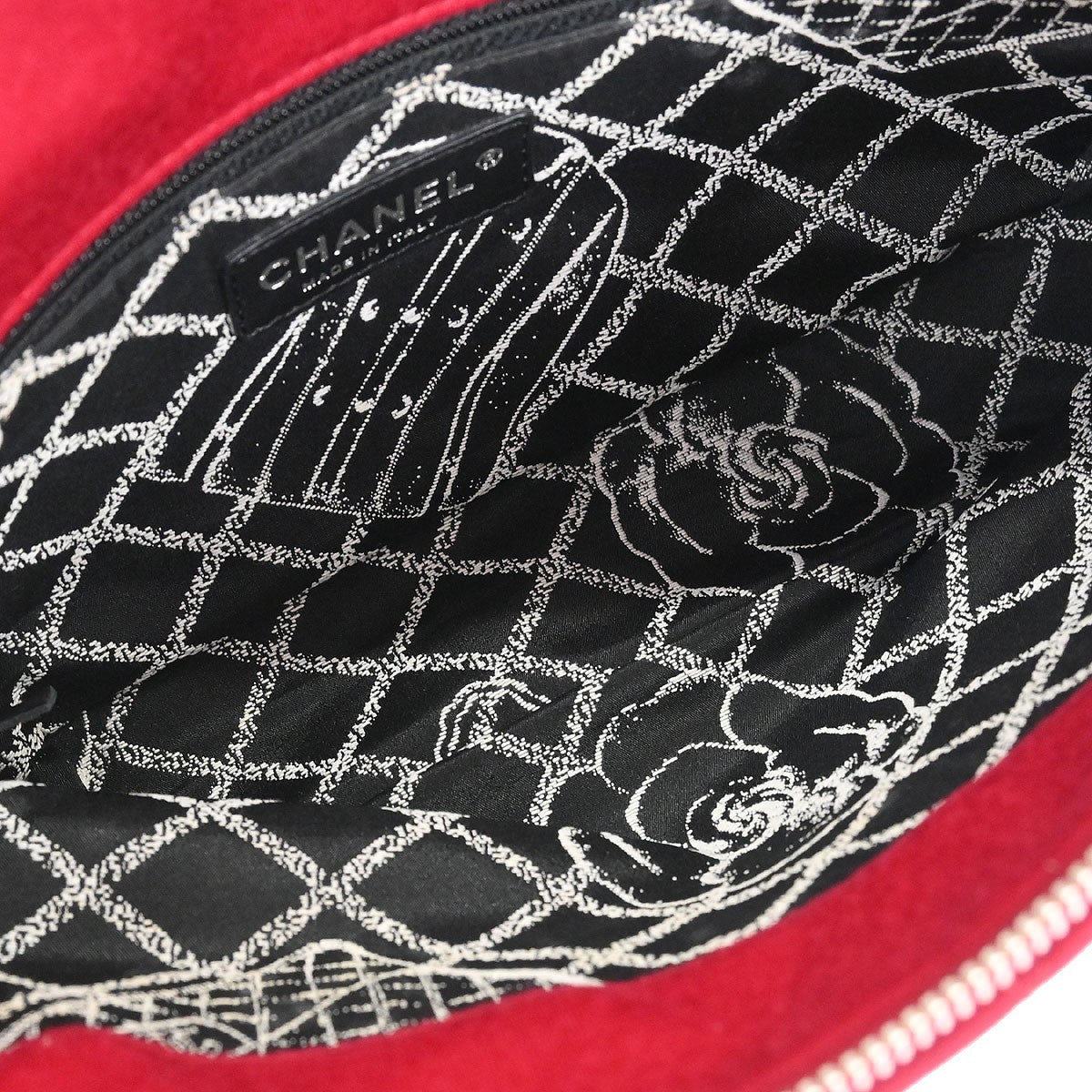 Chanel Vintage Chain Shoulder Bag Cotton Red Cotton Shoulder Bag Bag (Pre-Owned)