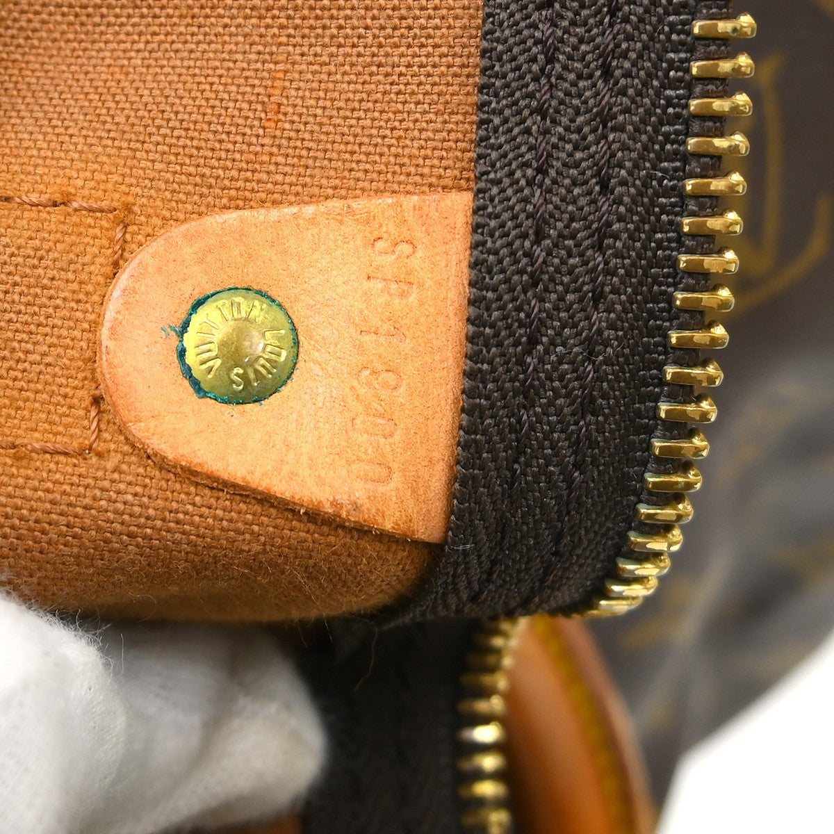 Louis Vuitton Keepall Bandouliere Bag Monogram Canvas Brown Canvas Travel Bag Bag (Pre-Owned)