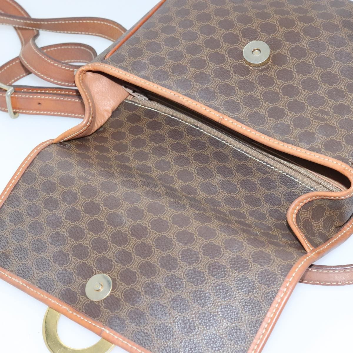 Celine Vintage Macadam Circle Logo Shoulder Bag Canvas And Leather Brown Canvas Shoulder Bag Bag (Pre-Owned)
