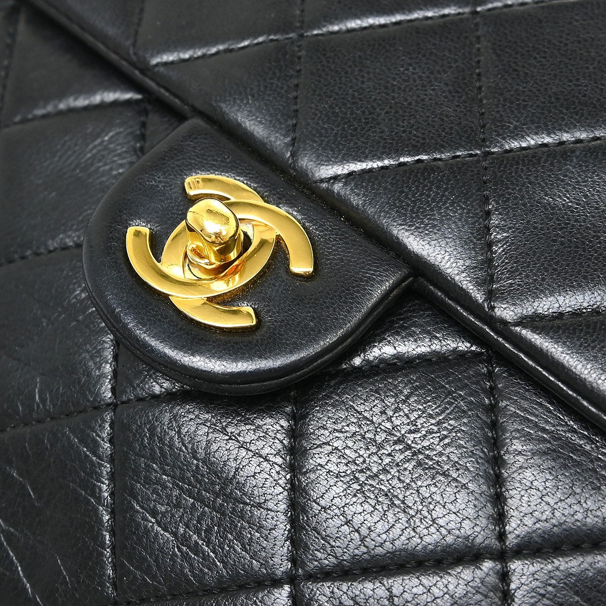 Chanel Vintage Square Classic Single Flap Bag Vertical Quilt Lambskin Black Leather Handbag (Pre-Owned)