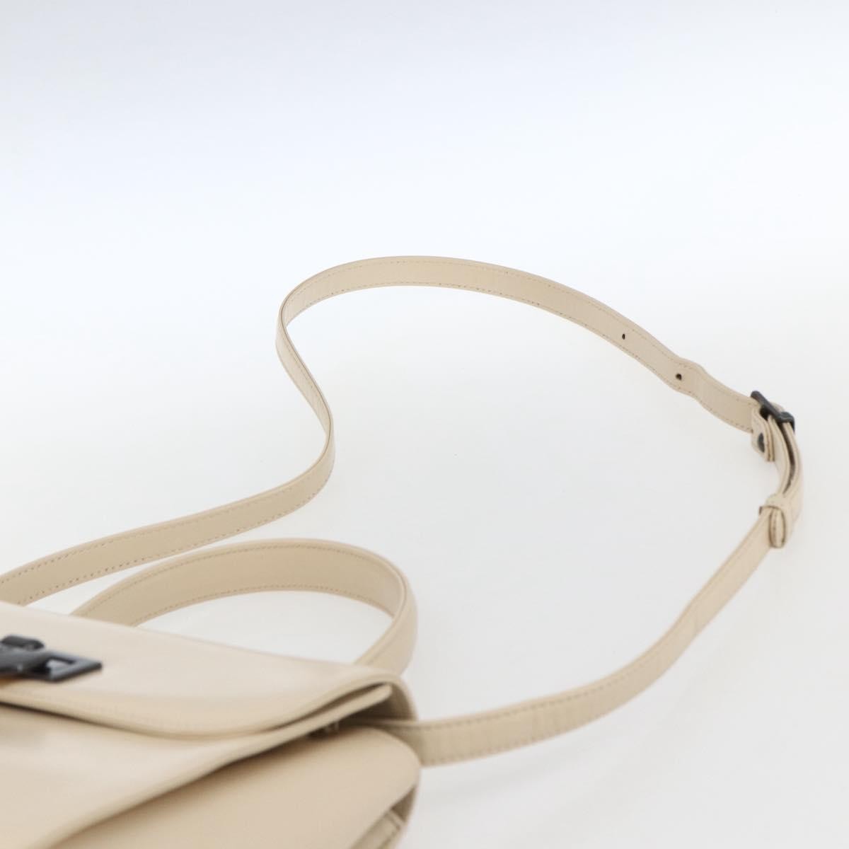 Givenchy Vintage 4G Handbag Leather Beige Leather Handbag (Pre-Owned)
