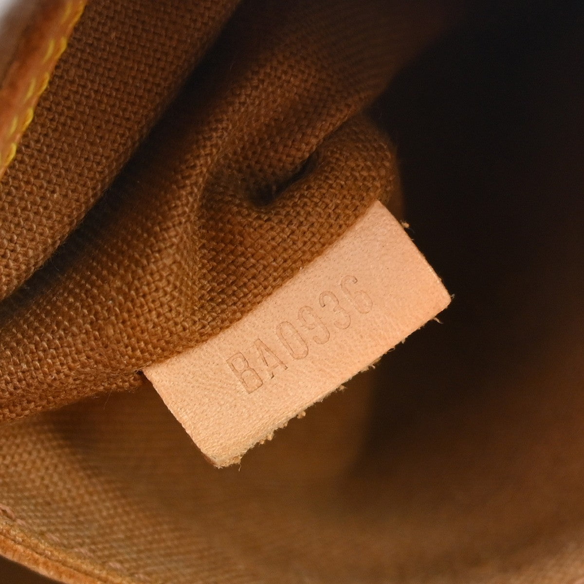 Louis Vuitton Alma Handbag Monogram Canvas Brown Canvas Handbag (Pre-Owned)