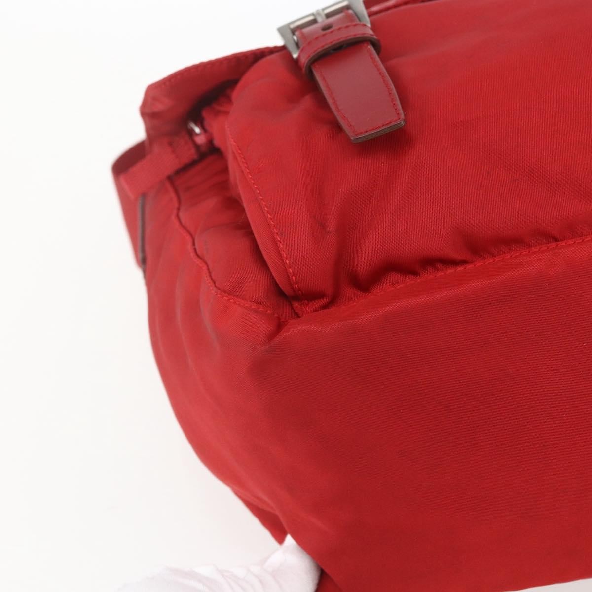 Prada Zip Buckle Messenger Bag Tessuto Red Nylon Shoulder Bag Bag (Pre-Owned)