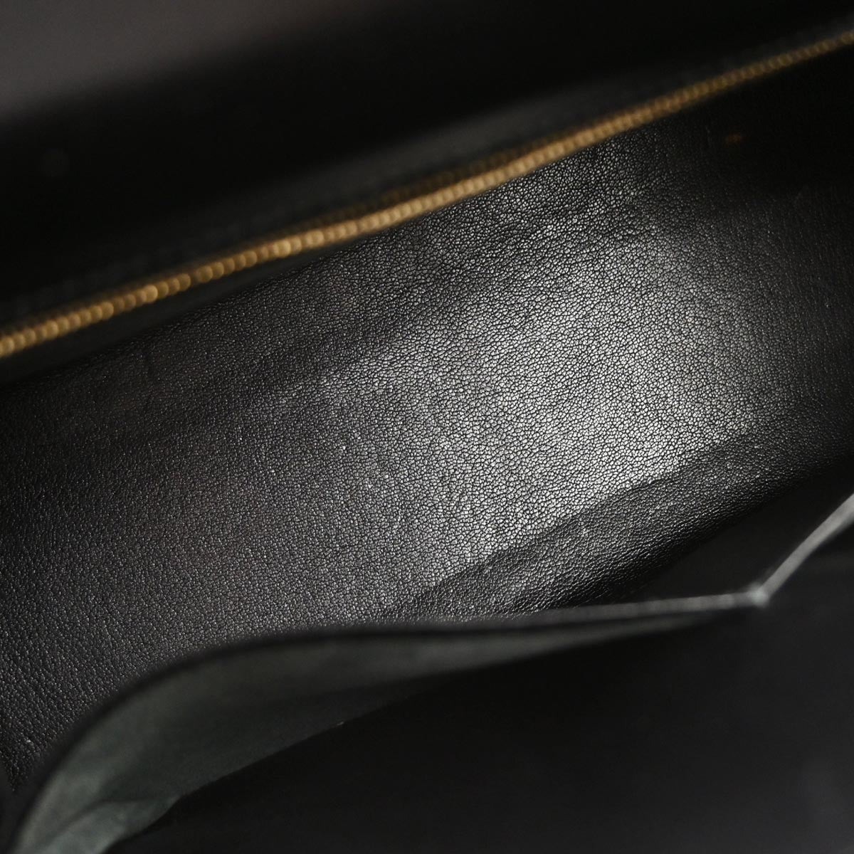 Hermes Kelly Handbag Black Box Calf With Gold Hardware Black Calfskin Handbag (Pre-Owned)