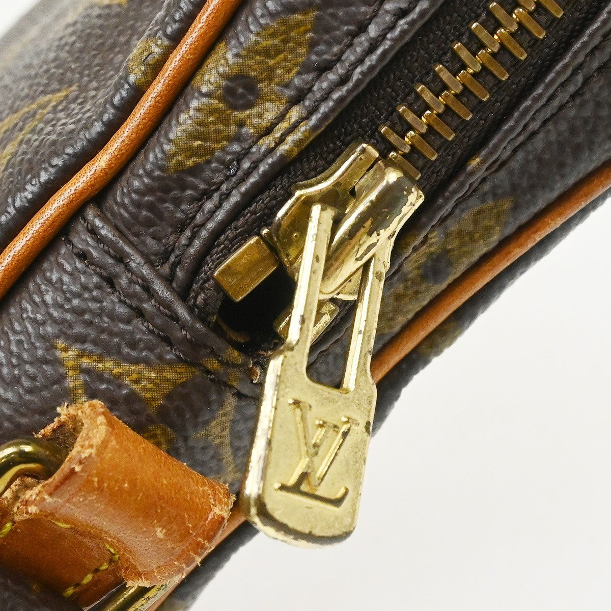 Louis Vuitton Danube Handbag Monogram Canvas Brown Canvas Shoulder Bag Bag (Pre-Owned)