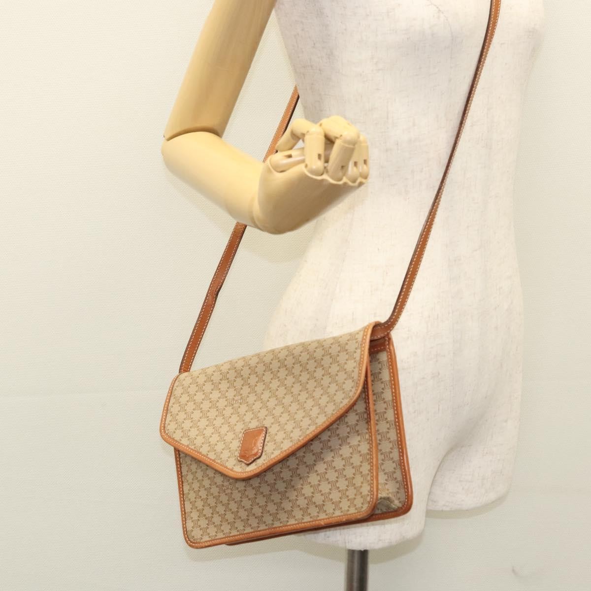 Celine Vintage Macadam Shoulder Bag Canvas And Leather Beige Canvas Shoulder Bag Bag (Pre-Owned)