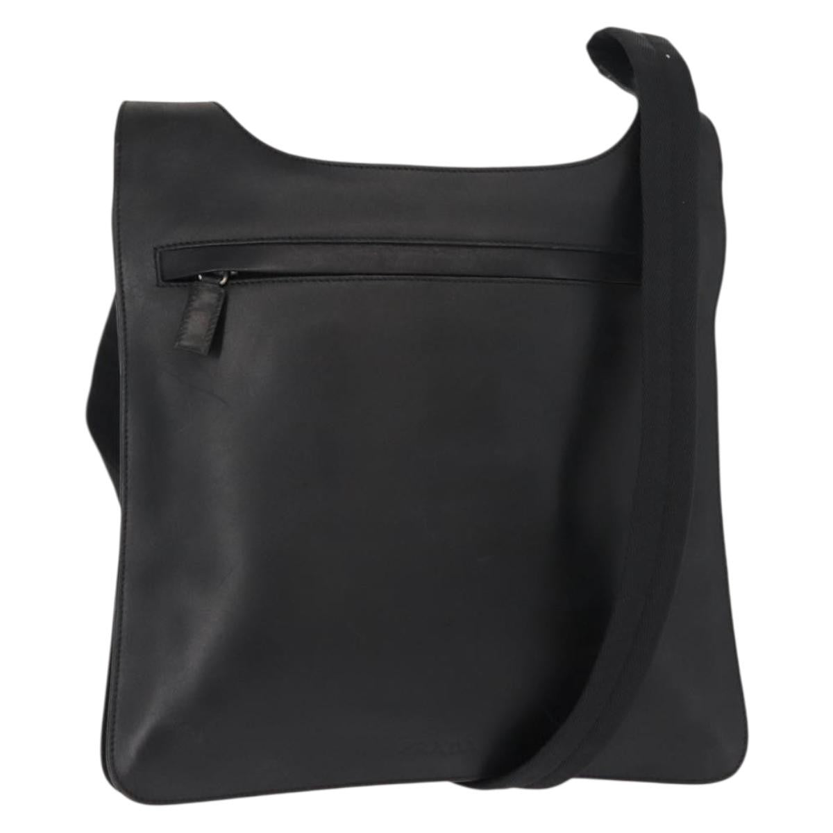 Prada Zip Messenger Bag Saffiano Leather Black Leather Shoulder Bag Bag (Pre-Owned)