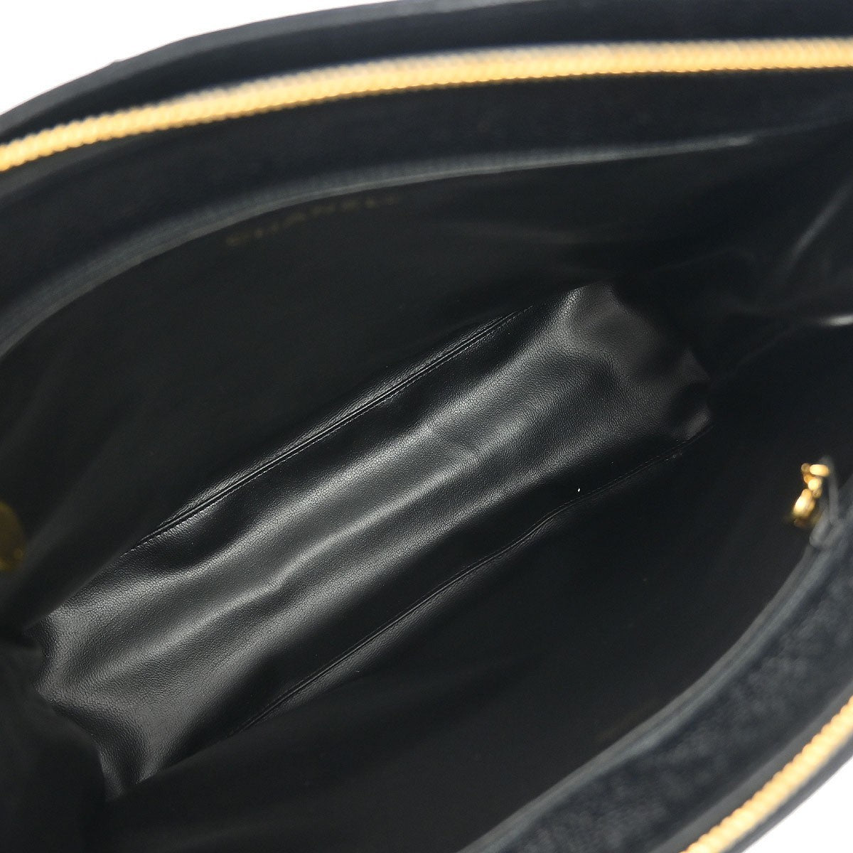 Chanel Vintage Zip Shoulder Bag Chevron Caviar Black Calfskin Shoulder Bag Bag (Pre-Owned)