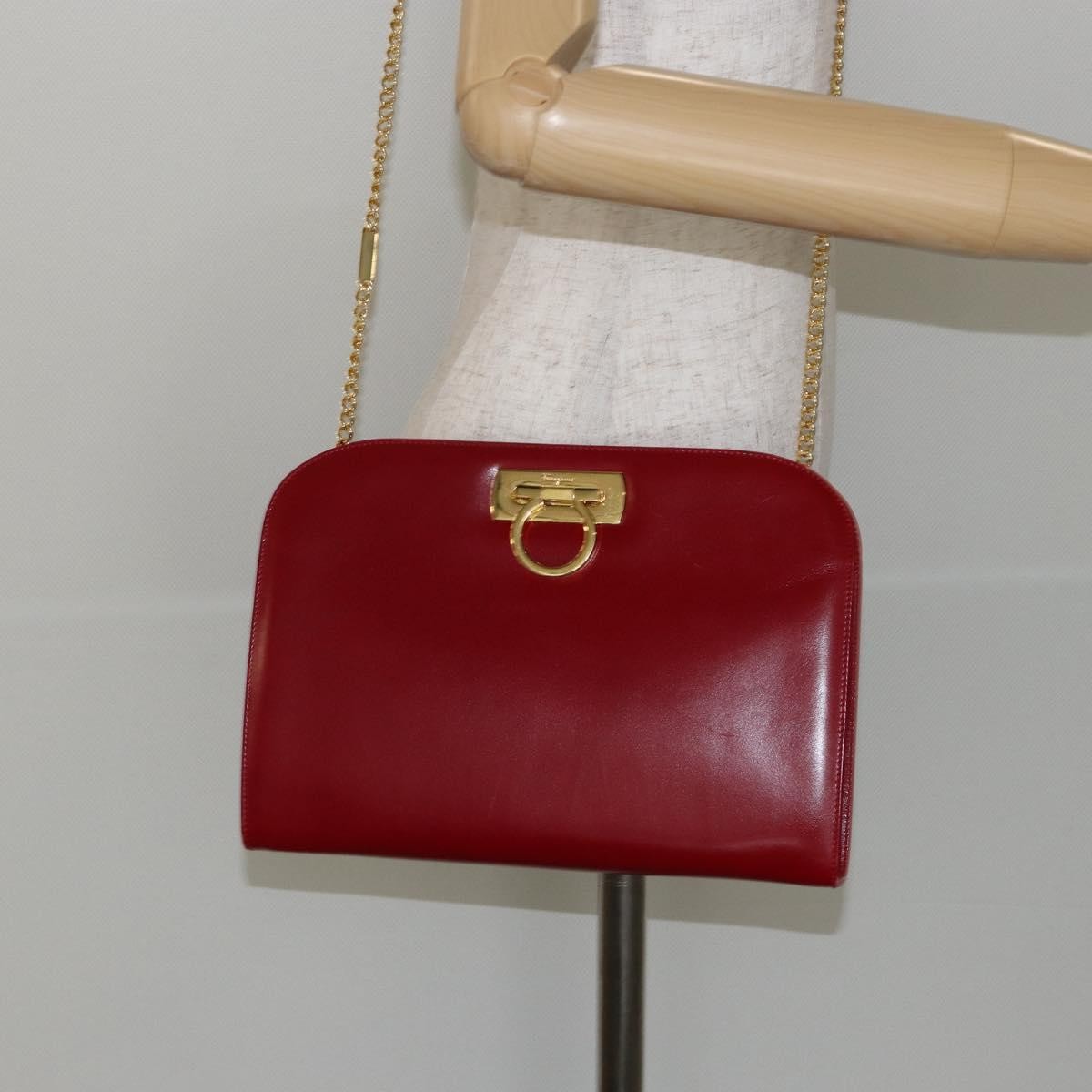 Salvatore Ferragamo Vintage Gancini Chain Shoulder Bag Leather Red Leather Bag (Pre-Owned)