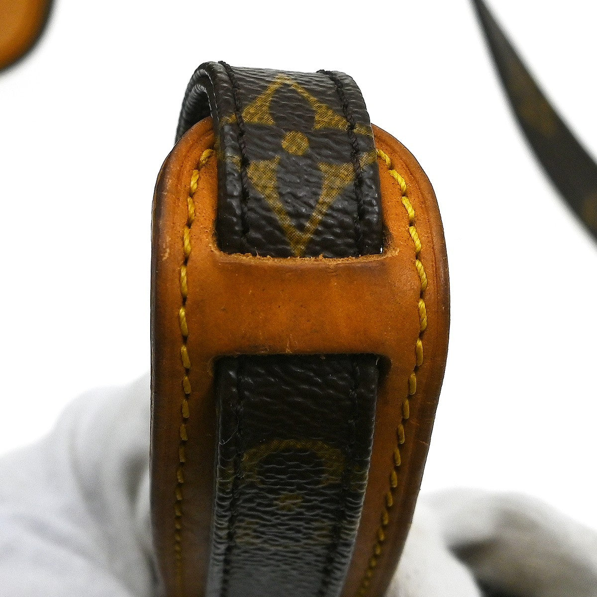 Louis Vuitton Amazone Bag Monogram Canvas Brown Canvas Shoulder Bag Bag (Pre-Owned)