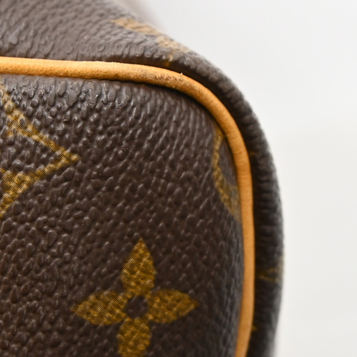 Louis Vuitton Keepall Bag Monogram Canvas Brown Canvas Travel Bag Bag (Pre-Owned)