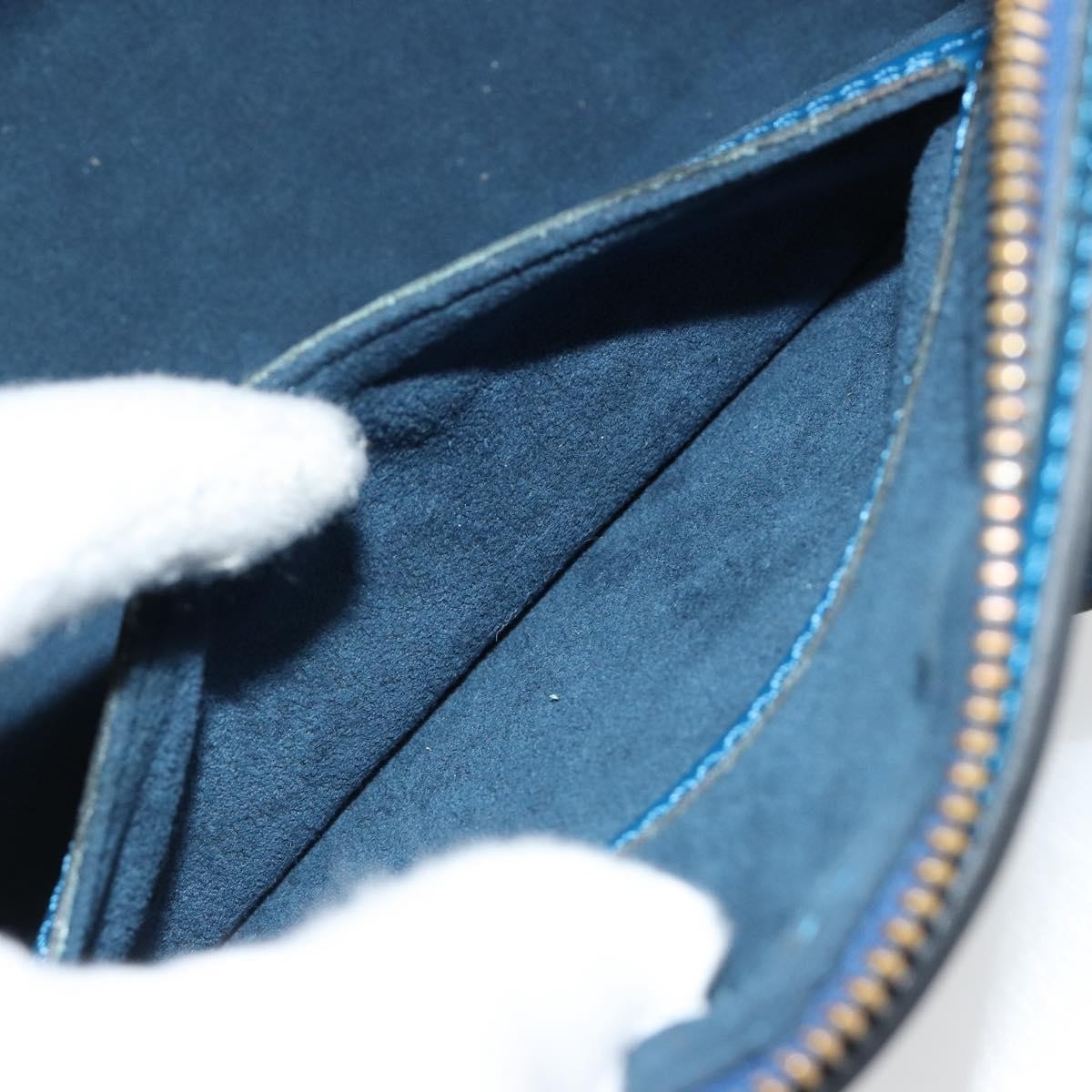 Louis Vuitton Soufflot Handbag Epi Leather Blue Leather Handbag (Pre-Owned)