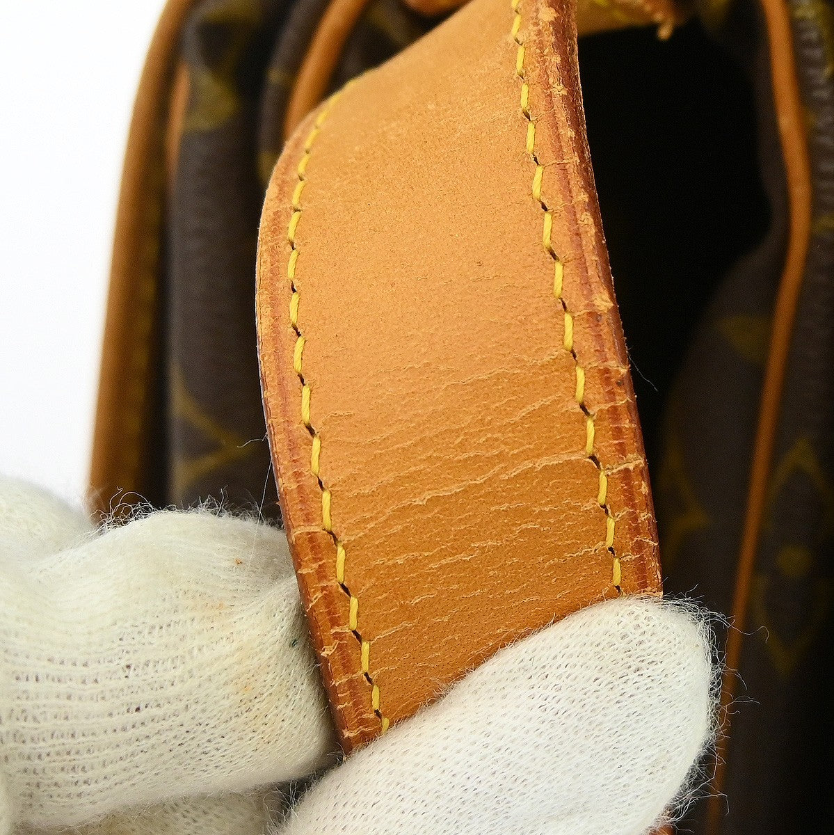Louis Vuitton Saumur Handbag Monogram Canvas Brown Canvas Shoulder Bag Bag (Pre-Owned)