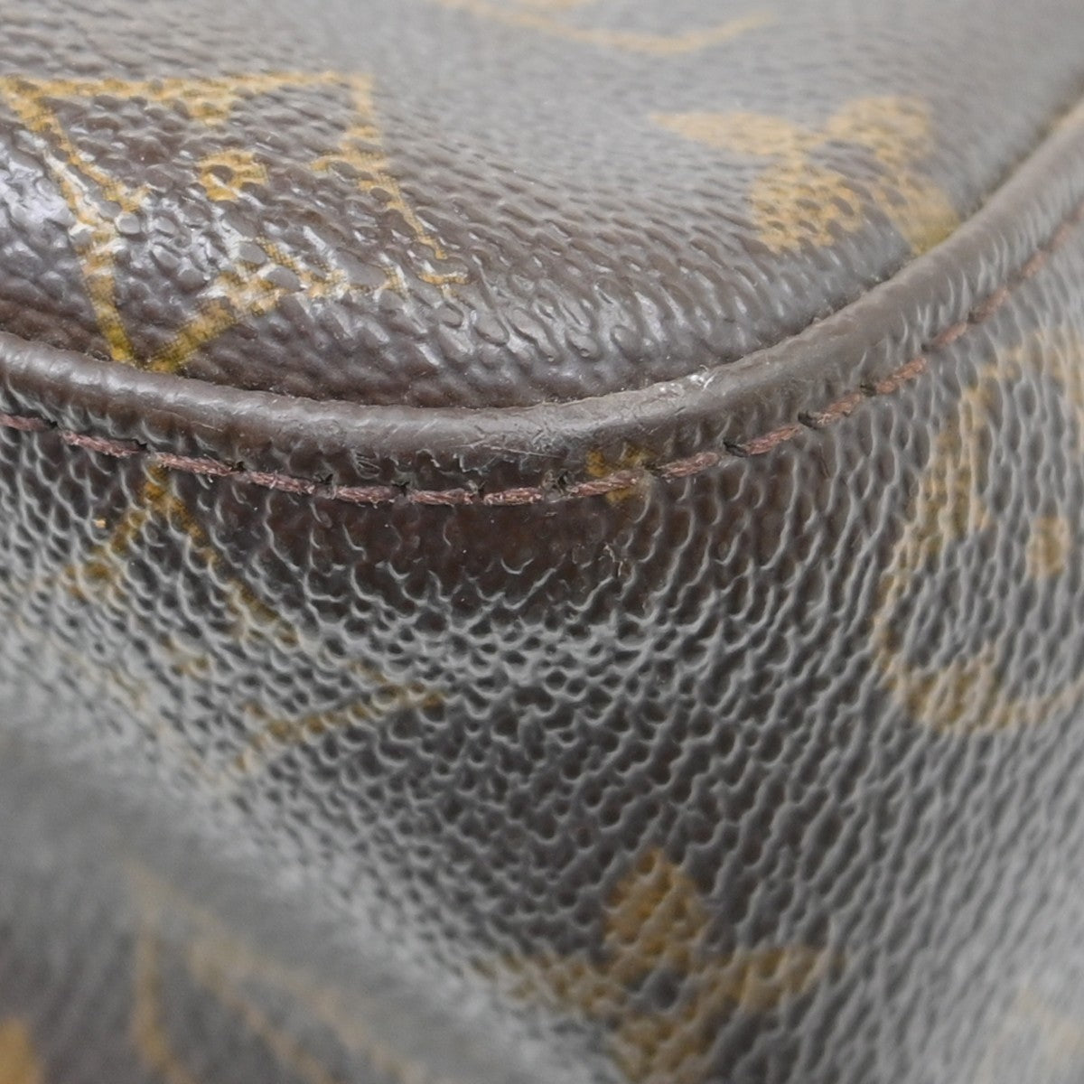 Louis Vuitton Monogram Looping Handbag Monogram Canvas Brown Canvas Shoulder Bag Bag (Pre-Owned)