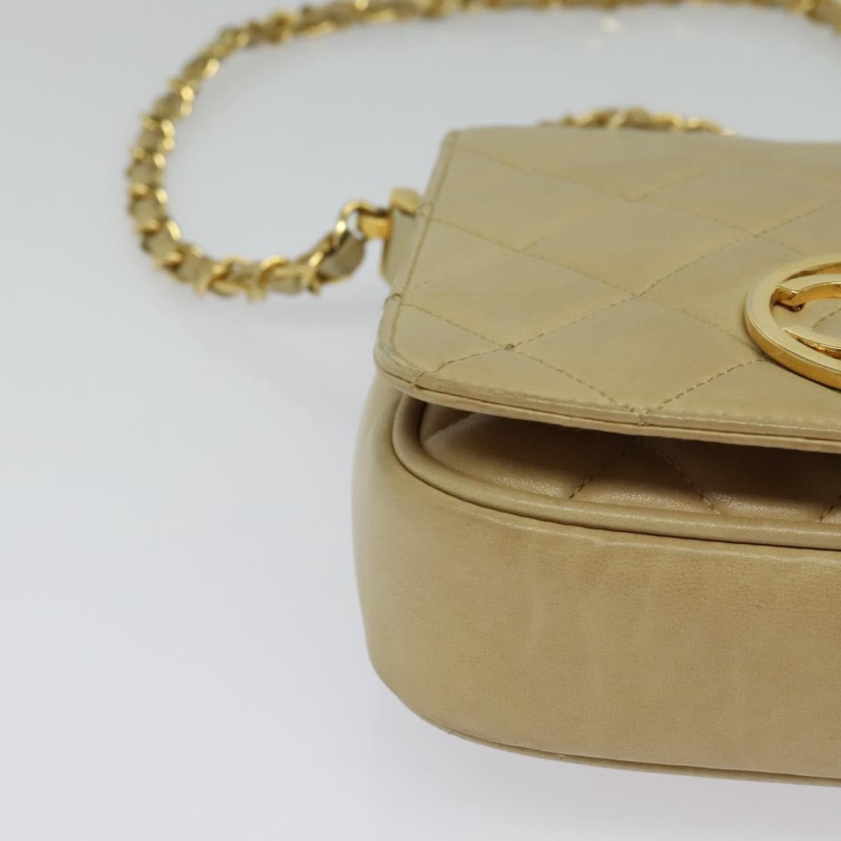 Chanel Vintage Cc Chain Flap Bag Quilted Lambskin Beige Leather Shoulder Bag Bag (Pre-Owned)