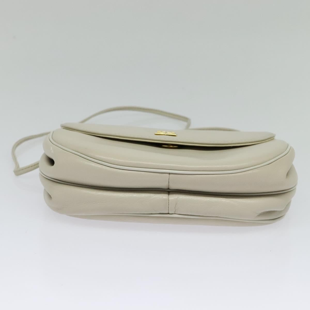 Givenchy 4G Shoulder Bag Leather White Leather Bag (Pre-Owned)