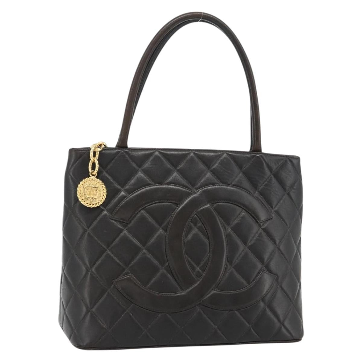 Chanel Matelassé Lambskin Leather Black Leather Tote Bag Bag (Pre-Owned)