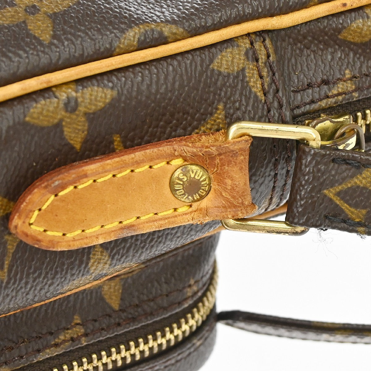 Louis Vuitton Amazone Bag Monogram Canvas Brown Canvas Shoulder Bag Bag (Pre-Owned)