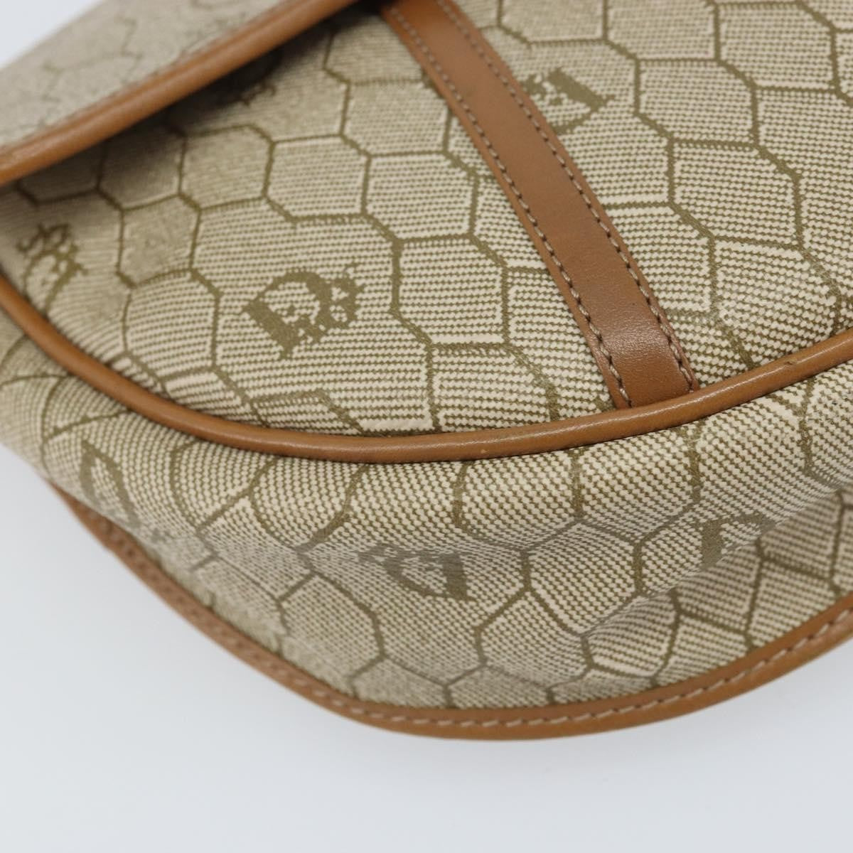 Christian Dior Vintage Honeycomb Shoulder Bag Canvas Beige Canvas Shoulder Bag Bag (Pre-Owned)