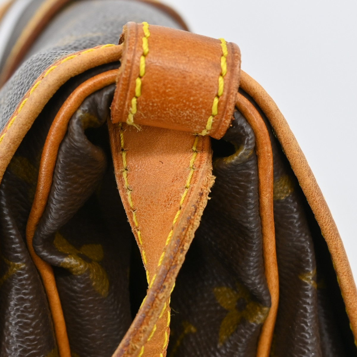 Louis Vuitton Saumur Handbag Monogram Canvas Brown Canvas Shoulder Bag Bag (Pre-Owned)
