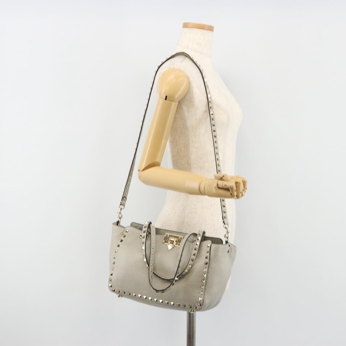 Valentino Garavani Rockstud Tote Textured Leather Gray Leather Tote Bag Bag (Pre-Owned)