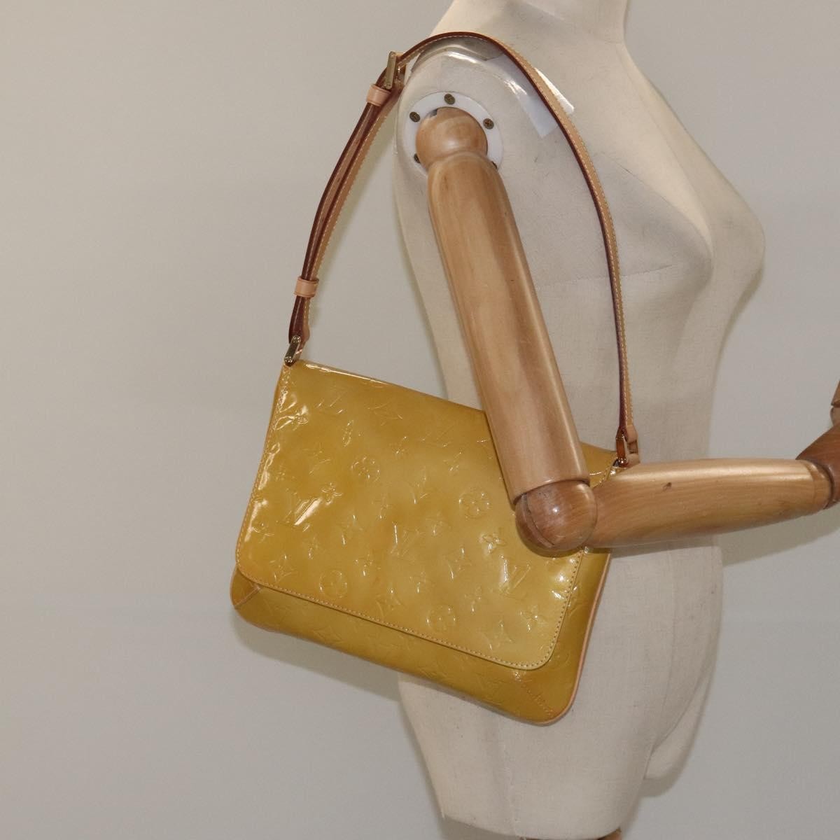 Louis Vuitton Thompson Street Handbag Monogram Vernis Beige Patent_Leather Shoulder Bag Bag (Pre-Owned)