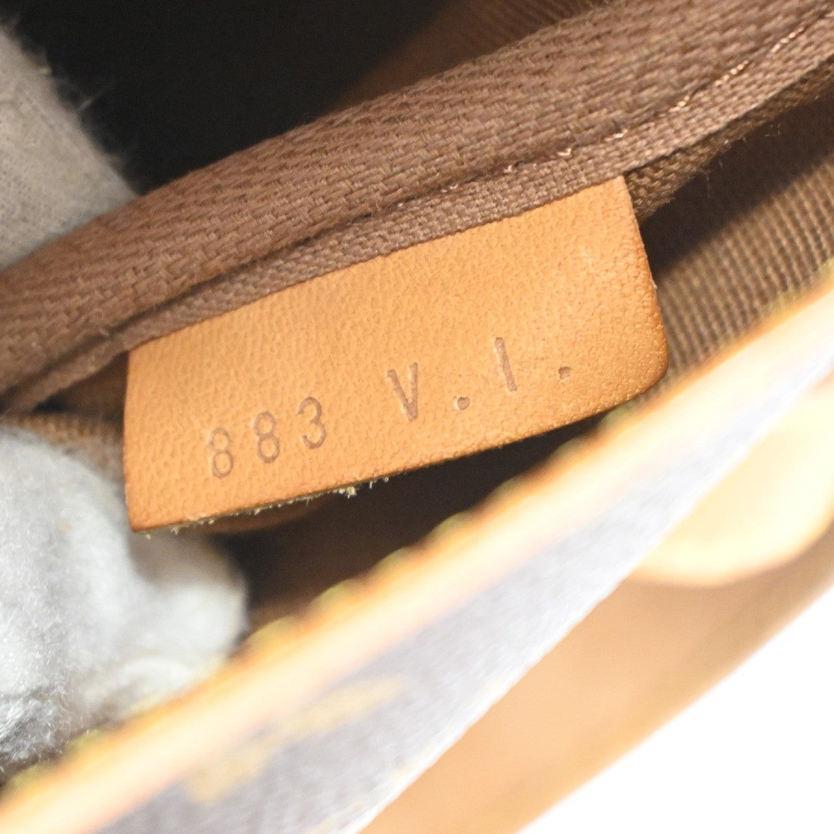 Louis Vuitton Saumur Handbag Monogram Canvas Brown Leather Shoulder Bag Bag (Pre-Owned)